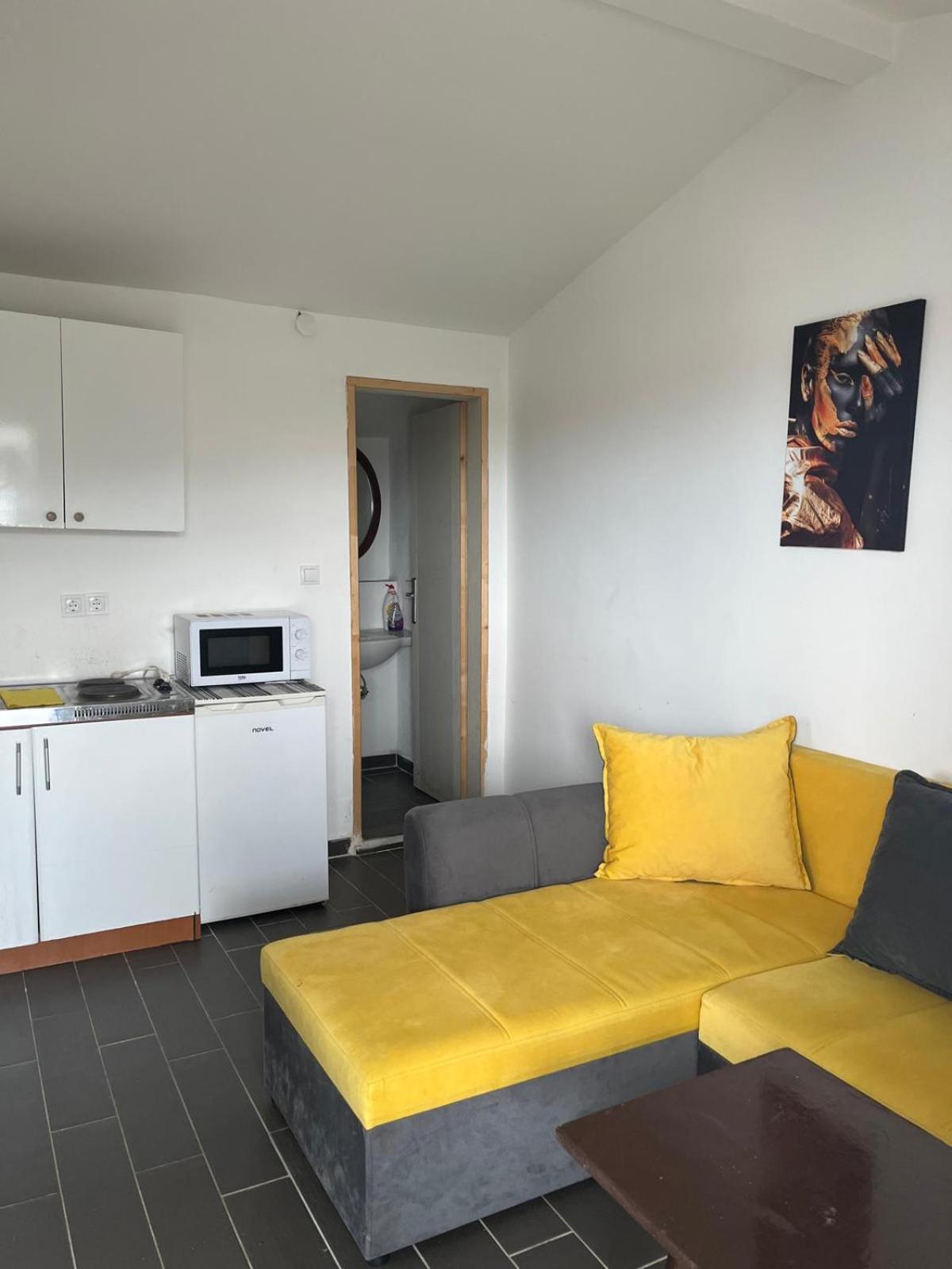 Apartment Mavi *