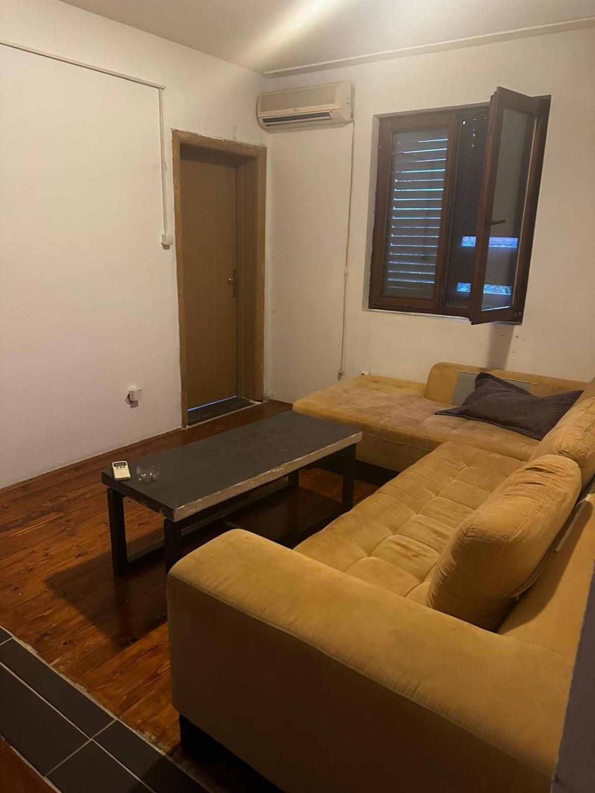 Apartment Mavi